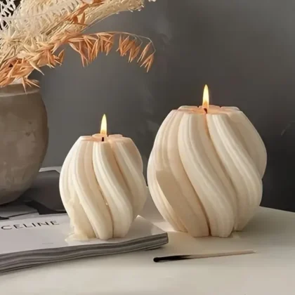 Twist Glow Scented Candle