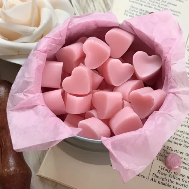 Blush Hearts Scented Candles - Image 2