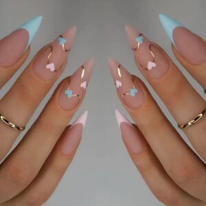 Elegant Heart Accent Nails